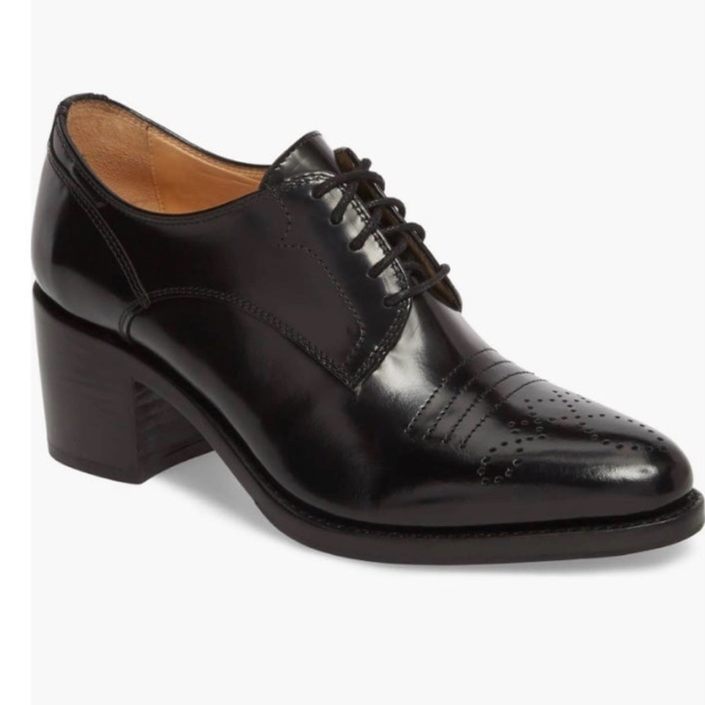 Classic Black Lace-Up Block Heel Oxford